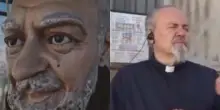&ldquo;La Curia poi vedr&agrave; se c&rsquo;&egrave; emoglobina dentro quella lacrima&rdquo;: il parroco di Casalba a Mattino5 per parlare della presunta lacrimazione della statua di Padre Pio