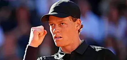 Roland Garros, Sinner fa l&rsquo;esordio con Tabur: in semifinale pu&ograve; trovare ancora Medvedev. Presenti 8 italiani | Il tabellone