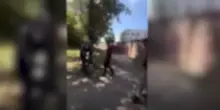 Parma, due professori aggrediti e presi a bastonate da una banda di ragazzi nel parco dedicato a Falcone e Borsellino