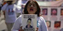 Messico, le famiglie dei desaparecidos ai Mondiali per far pressione sul governo: manifestazioni per chiedere giustizia