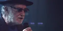 Francesco De Gregori: &ldquo;C&rsquo;&egrave; bisogno che Springsteen dica che &egrave; contro l&rsquo;amministrazione Trump? Non credo, non condivido. Sold Out &egrave; una parola che mi d&agrave; fastidio. C&rsquo;&egrave; troppo gigantismo dei concerti&rdquo;