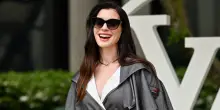 &ldquo;Per un decennio sono rimasta cieca da un occhio&rdquo;: la confessione di Anne Hathaway