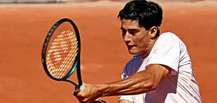 Roland Garros, il 19enne Cin&agrave; eliminato al secondo turno: sconfitta netta contro De Jong. Attesa per Sonego e Paolini