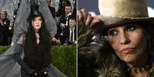 &ldquo;Mi piacerebbe portarla in studio, darle un paio di schiaffi e dirle: &lsquo;Svegliati. Torna a essere Madonna&rsquo;! Cerca di competere con Charli XCX, sembra debole&rdquo;: parla Linda Perry