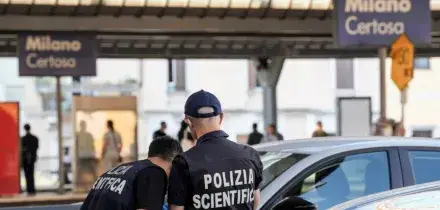 Omicidio di Milano Certosa, ricercato un 20enne italiano: potrebbe essere fuggito in Spagna