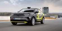 Opel accelera nei rally elettrici, debutta la Mokka GSE da 281 cavalli