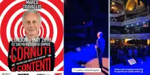 Londra acclama Marco Travaglio: lo spettacolo &ldquo;Cornuti e contenti&rdquo; chiude la stagione nella capitale britannica