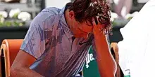 Sinner fuori dal Roland Garros: perch&eacute; ha dovuto giocare a mezzogiorno. Il caldo record e la scelta degli organizzatori
