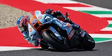 Moto Gp di Assen, Raul Fernandez vince la sprint race: doppietta Aprilia con Ogura. Bezzecchi quarto | Risultati e nuova classifica