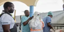 Ebola, l&rsquo;Ue convoca un incontro straordinario dei ministri della Salute. Tajani rassicura: &ldquo;Rischio irrisorio, ma dobbiamo lavorare&rdquo;