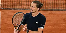 Jodar pu&ograve; aspettare: Zverev lo spazza via in tre set al Roland Garros e vola in semifinale. Poi lancia la sfida: &ldquo;Contento di essere tra i primi 4. Per ora&rdquo;