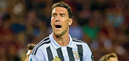 Juve-Vlahovic, &egrave; finita: niente rinnovo e addio a parametro zero. Da Kolo Muani alla suggestione Salah, tutti i nomi per sostituirlo