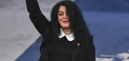 &Egrave; morta a 56 anni Marjane Satrapi, autrice di &ldquo;Persepolis&rdquo;: &ldquo;Stroncata dal dolore per la morte del marito Mattias, l&rsquo;amore della sua vita&rdquo;