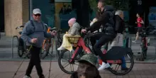 Barcellona molla il bike sharing privato. Bici abbandonate e conflitti con i pedoni: la citt&agrave; si affida solo al servizio pubblico