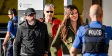 Crans, le chat di Jessica e Jacques Moretti: &ldquo;Attenti alle stelline luminose, il Constellation pu&ograve; bruciare&rdquo; e &ldquo;L&rsquo;uscita &egrave; bloccata?&rdquo;