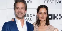 &ldquo;Non lavoravamo insieme da 25 anni e siamo cambiati molto. Siamo sorpresi dall&rsquo;entusiasmo intorno&rdquo;: Katie Holmes e Joshua Jackson osannati al Tribeca Film Festival