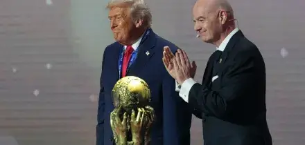 Il Mondiale negli Usa mostra il vero volto di Trump nel silenzio della Fifa: giocatori perquisiti e interrogati, l&rsquo;arbitro somalo respinto