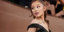 &ldquo;Per favore, non usate la mia musica in relazione a questa barbara, disumana e atroce assurdit&agrave;&rdquo;: Ariana Grande furibonda con la Casa Bianca e Donald Trump