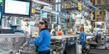 La crisi dell&rsquo;elettrodomestico: i tagli di Electrolux in Italia, il riassetto internazionale e la longa manus dei cinesi di Midea