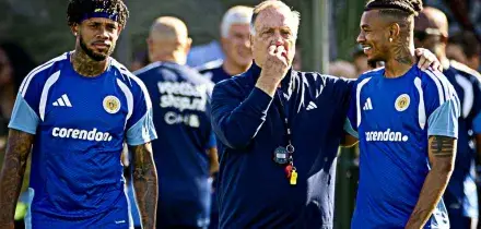 Cura&ccedil;ao, la Nazionale pi&ugrave; piccola di sempre sfida la Germania. La Bild gi&agrave; esulta: &ldquo;Vittoria schiacciante&rdquo;. In panchina nonno Advocaat, tornato dopo la malattia della figlia