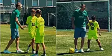 Pio Esposito rimanda le vacanze: &egrave; a Brescia per allenare i ragazzi della scuola calcio dove ha iniziato la carriera
