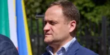 Ucraina, nel mirino dell&rsquo;anti-corruzione un altro fedelissimo di Zelensky: &ldquo;Il vicepremier Kuleba compr&ograve; una casa senza redditi leciti sufficienti&rdquo;