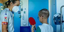 Lo sport come terapia: il progetto per portare il ping pong a bambini e ragazzi con leucemie e linfomi