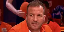 &ldquo;Sono tutti uguali&rdquo;: Van der Vaart sotto accusa per la frase sui giapponesi. &ldquo;&Egrave; un pagliaccio&rdquo;. Poi le scuse