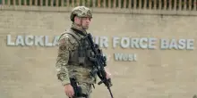 Centosessanta soldati si ammalano di influenza nella base Usa di Lackland: ad aprile Hegseth ha tolto l&rsquo;obbligo vaccinale