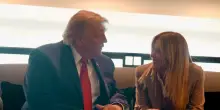 Trump a La7: &ldquo;Meloni mi ha implorato di fare una foto con lei, mi ha fatto pena&rdquo;