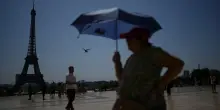 La Francia nella morsa del caldo: oggi 35 milioni di persone coinvolte nell&rsquo;allerta rossa