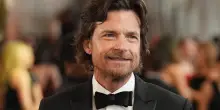 &ldquo;Sono stato un bambino prodigio al cinema, ho vissuto un rapporto complicato con i soldi. C&rsquo;erano la pressione dei miei genitori manager e l&rsquo;ansia per lo studio&rdquo;: cos&igrave; Jason Bateman