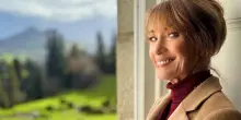 &ldquo;Non faccio laser, filler o altro. Non ha senso dimostrare 30 anni quando ne hai 75. Oddio, magari 60 non sarebbe male&rdquo;: le parole di Jane Seymour
