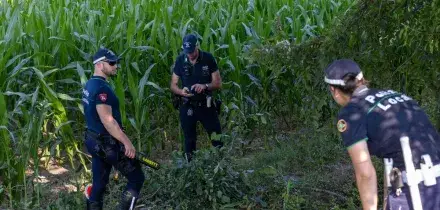 Agente morto a Milano, il sopralluogo degli investigatori. Ritrovato il suv pirata