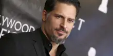 &ldquo;Ho avuto una malattia mortale. Sono stato mesi sotto l&rsquo;effetto di pesanti farmaci, ho subito interventi chirurgici. Il corpo era mutilato. Mi sono rivolto anche agli sciamani&rdquo;: lo rivela Joe Manganiello