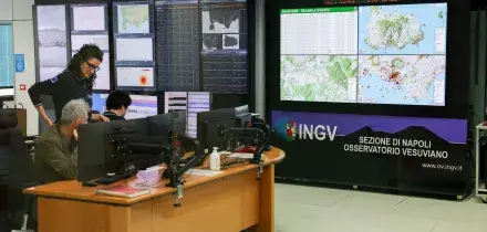 I Campi Flegrei tremano ancora, terremoto di magnitudo 3.6 a Pozzuoli: scossa avvertita anche a Napoli