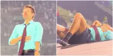 Harry Styles ha un colpo di calore durante il concerto a Londra: si &ldquo;strozza&rdquo; con l&rsquo;acqua e cade per terra. La temperatura era di 37.5 gradi &ndash; IL VIDEO