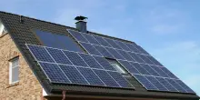 Caldo estremo, pi&ugrave; condizionatori: come i pannelli solari possono evitare il boom dei consumi elettrici. Lo studio