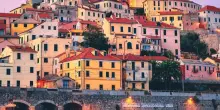 Un weekend nella Riviera dei Fiori: la magia del Ponente Ligure tra borghi sospesi, mare azzurro e la pista ciclabile lungo la vecchia ferrovia