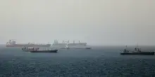 Nyt: &ldquo;Consegnato agli Usa il piano di Oman e Iran per far pagare tariffe per il transito nello Stretto di Hormuz&rdquo;