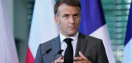 La Francia vieta i social agli under 15: &egrave; il primo Paese in Europa