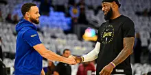 LeBron James dice addio ai Lakers: il futuro porta ai Warriors con Steph Curry? L&rsquo;ultima sfida del Re &egrave; appena iniziata