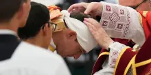Chi sono i seguaci ultratradizionalisti di Lefebvre: contrari all&rsquo;ecumenismo, al dialogo interreligioso e scomunicati da Giovanni Paolo II