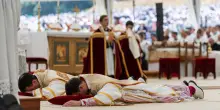 Lefevbriani, il pugno duro di Leone XIV: scomunicati i vescovi e chi &ldquo;aderisce formalmente&rdquo; alla fraternit&agrave;