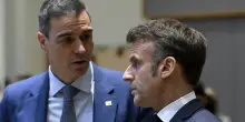Social e minori, Macron e Sanchez spingono il divieto: &ldquo;Non cederemo ai tecno-oligarchi&rdquo;. E l&rsquo;Australia raddoppia le multe per Big Tech