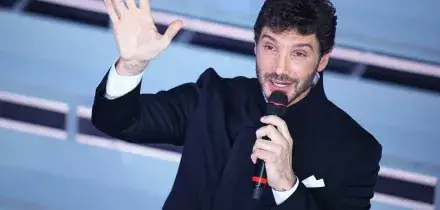 Stefano De Martino: &ldquo;Una nuova serata &lsquo;performance&rsquo; per l&rsquo;Eurovision, meno brani in gara e l&rsquo;anticipo delle cover: ecco il mio piano per Sanremo. Vasco Rossi? Ha le chiavi dell&rsquo;Ariston, quando vuole entra&rdquo;