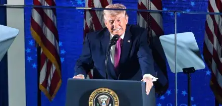 &ldquo;Siamo pi&ugrave; ricchi che mai. Il comunismo? Un cancro da estirpare&rdquo;. Tra celebrazione e comizio, il discorso di Trump per i 250 anni degli Usa