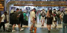 Treni, l&rsquo;Italia &egrave; divisa in due: iniziati i lavori di sostituzione di un ponte a Firenze. Altri ritardi per guasti a Milano e sulla linea alternativa Tirrenica