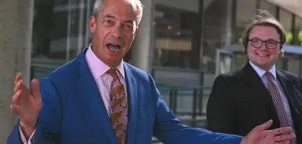 Uk &ndash; La mossa di Farage dopo il caso delle donazioni non dichiarate: si dimette da deputato e dice: &ldquo;Saranno gli elettori a giudicarmi&rdquo;