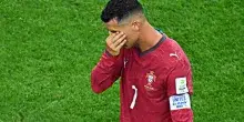L&rsquo;addio ai Mondiali di Cristiano Ronaldo, solo e in lacrime: &ldquo;Ho la coscienza pulita&rdquo;. Ma in Portogallo sono impietosi: &ldquo;Ora basta&rdquo;